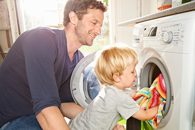 father-son-laundry-washer-dryer-768x768