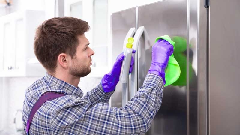 تمیز کردن بدنه یخچال ساید