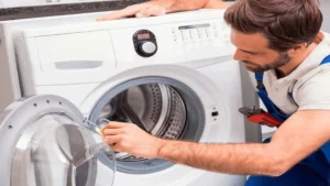 تعویض لاستیک درب ماشین لباسشویی توسط متخصص