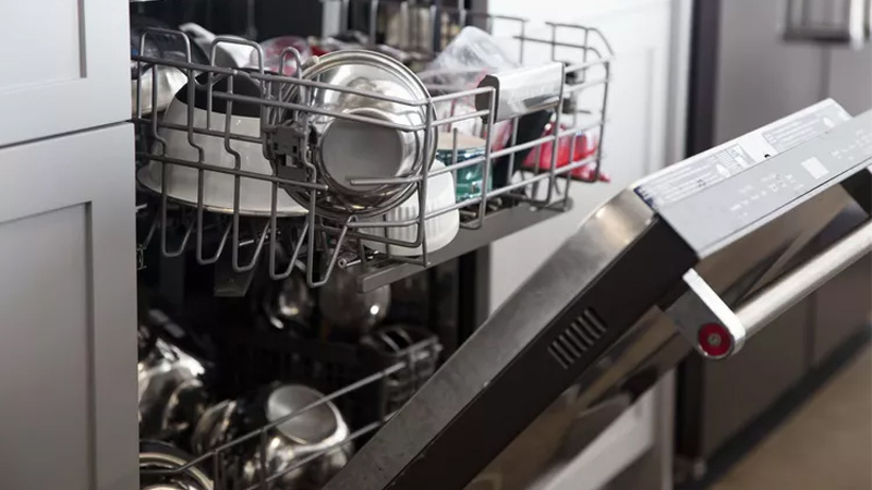 چه ظروفی را می توان در ماشین ظرفشویی قرار داد؟
